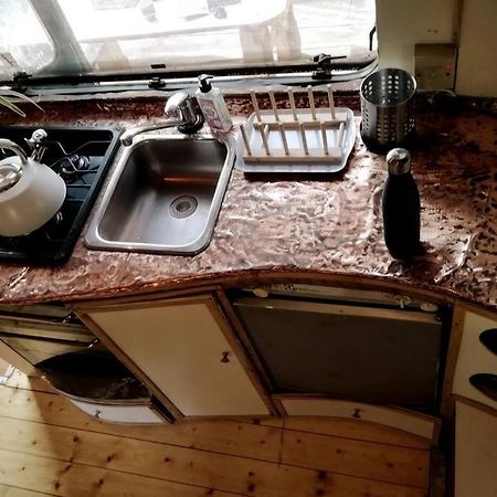 Truck & Pod Creative Nature Retreat. Бантри Екстериор снимка