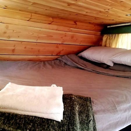 Truck & Pod Creative Nature Retreat. Бантри Екстериор снимка