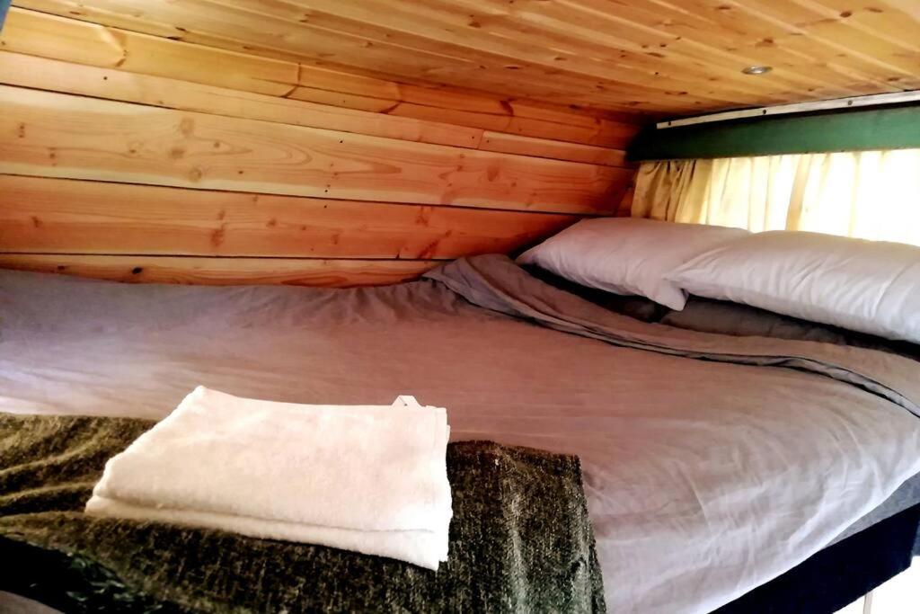 Truck & Pod Creative Nature Retreat. Бантри Екстериор снимка